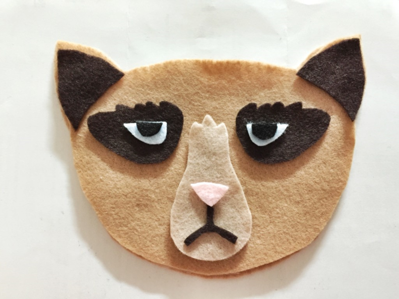 DIY Grumpy cat mask