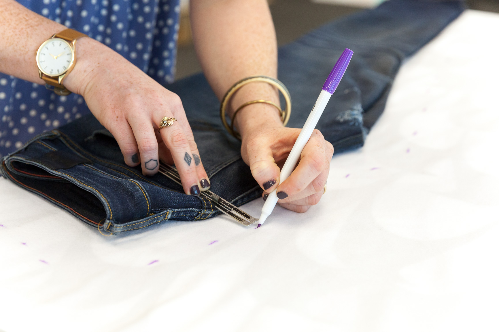 Tracing the outline of your pants | Spoonflower Blog