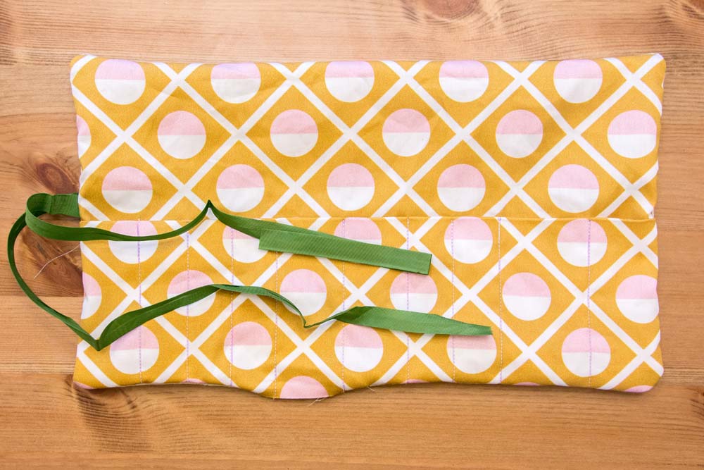 Pack Your Bags! This Fabric Makeup Brush Holder is Travel Ready | Spoonflower Blog 