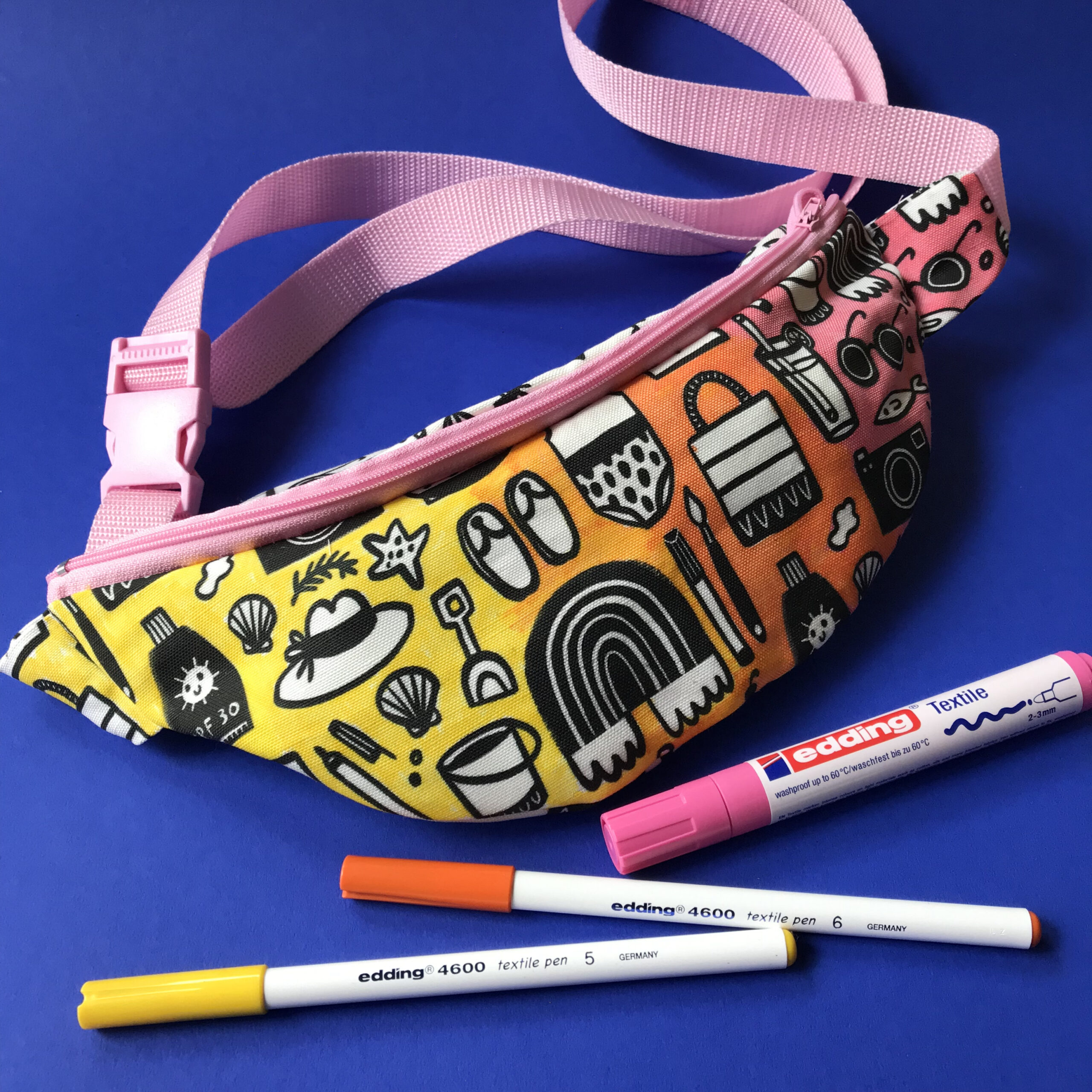 Make Your Own Fanny Pack with This Free Pattern | Spoonflower Blog