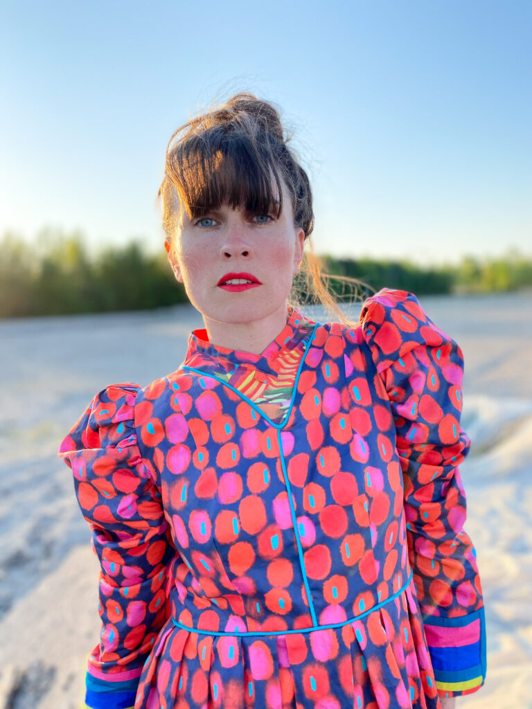 4 Ways to Effortlessly Mix and Match Prints in Your Wardrobe with Katie Kortman | Spoonflower Blog 